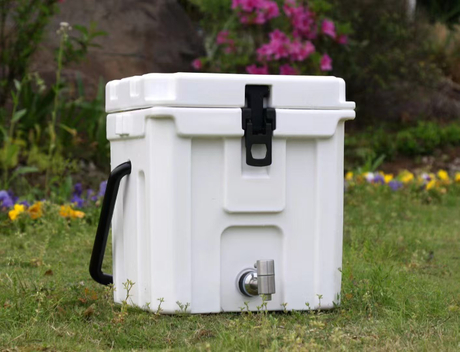 Portable 2.5 Gallon Cooler Box PP Material for Outdoor Camping Picnics Barbecue Parties for Food Storage